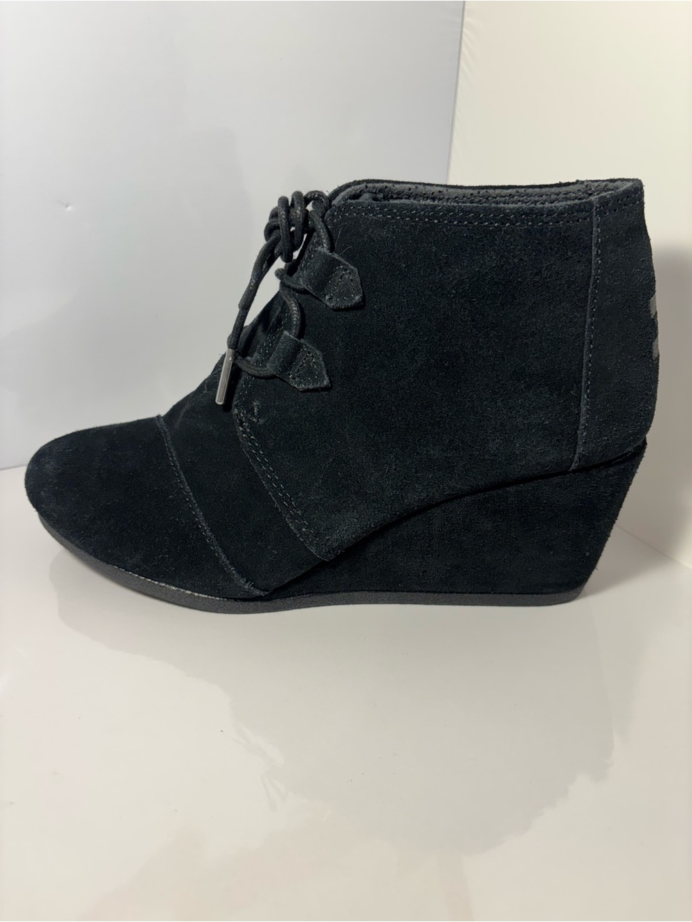 TOMS Black Suede Lace-Up Wedge Ankle Booties Women’s 8.5
